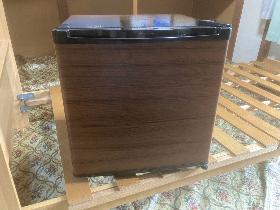 TOHOTAIYO 冷凍庫 TH-31 RFS1-WD 31L