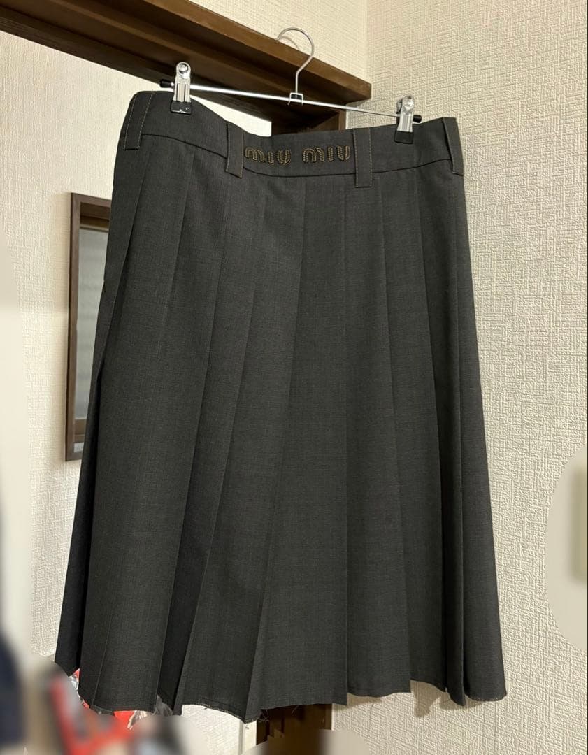 MIUMIU ミュウミュウ プリーツスカート