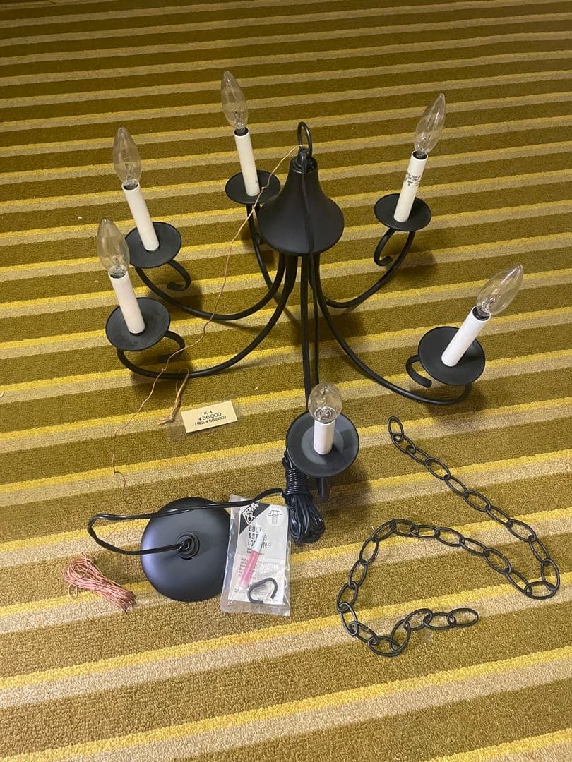 シャルドネ ブラックシャンデリア 6灯式 新品未使用