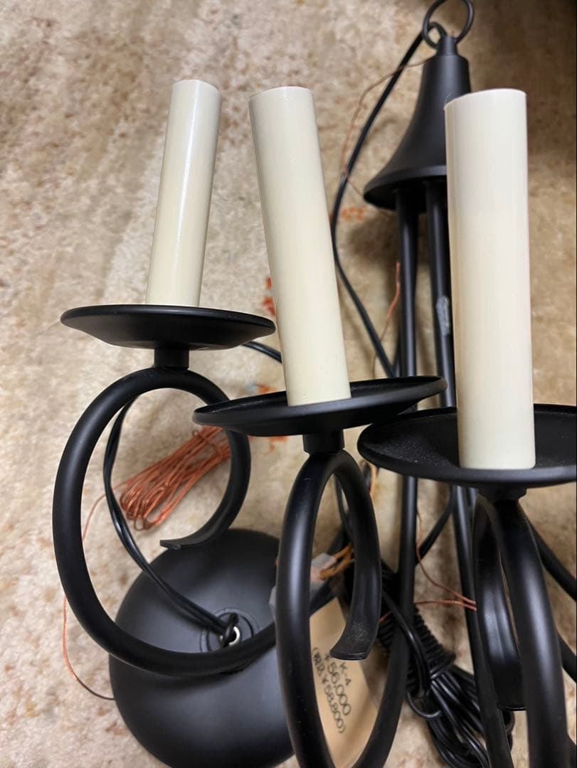 シャルドネ ブラックシャンデリア 6灯式 新品未使用