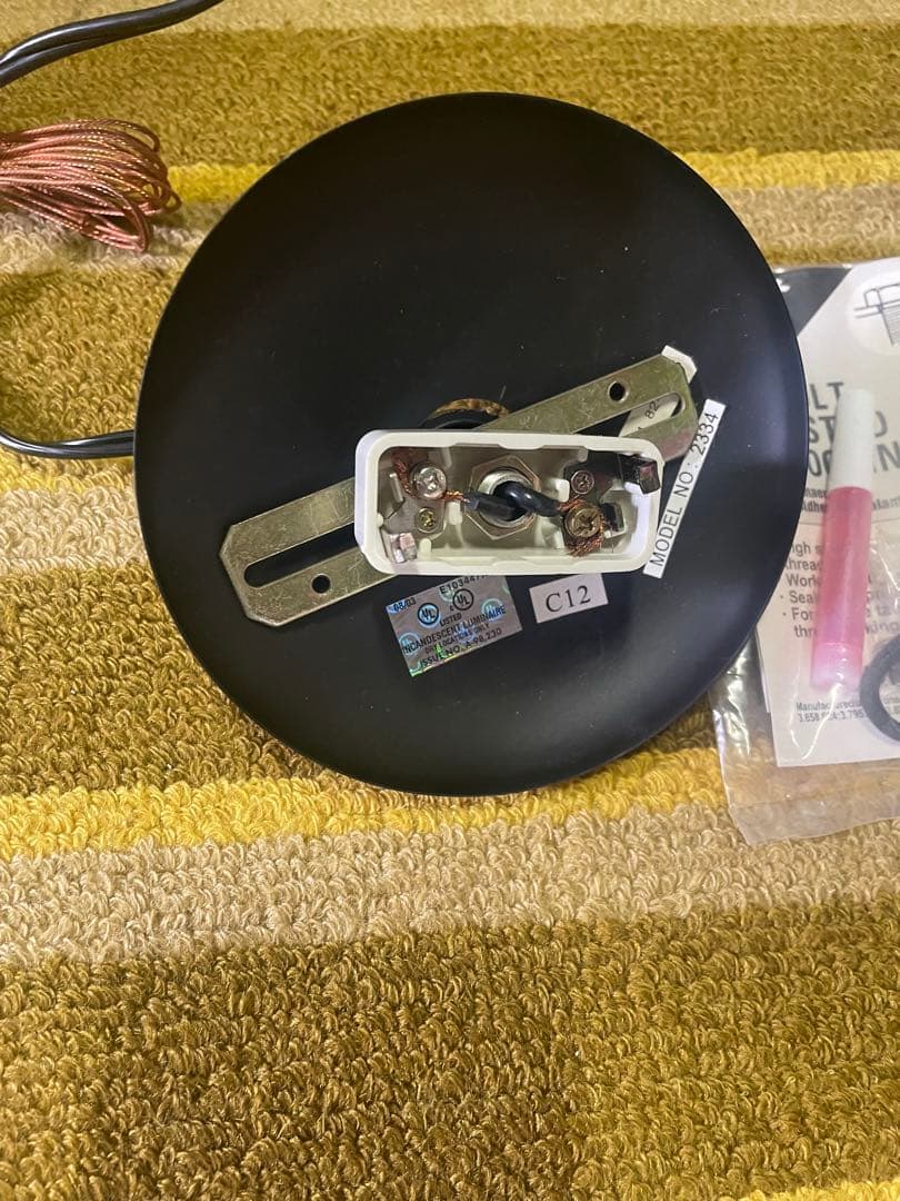 シャルドネ ブラックシャンデリア 6灯式 新品未使用