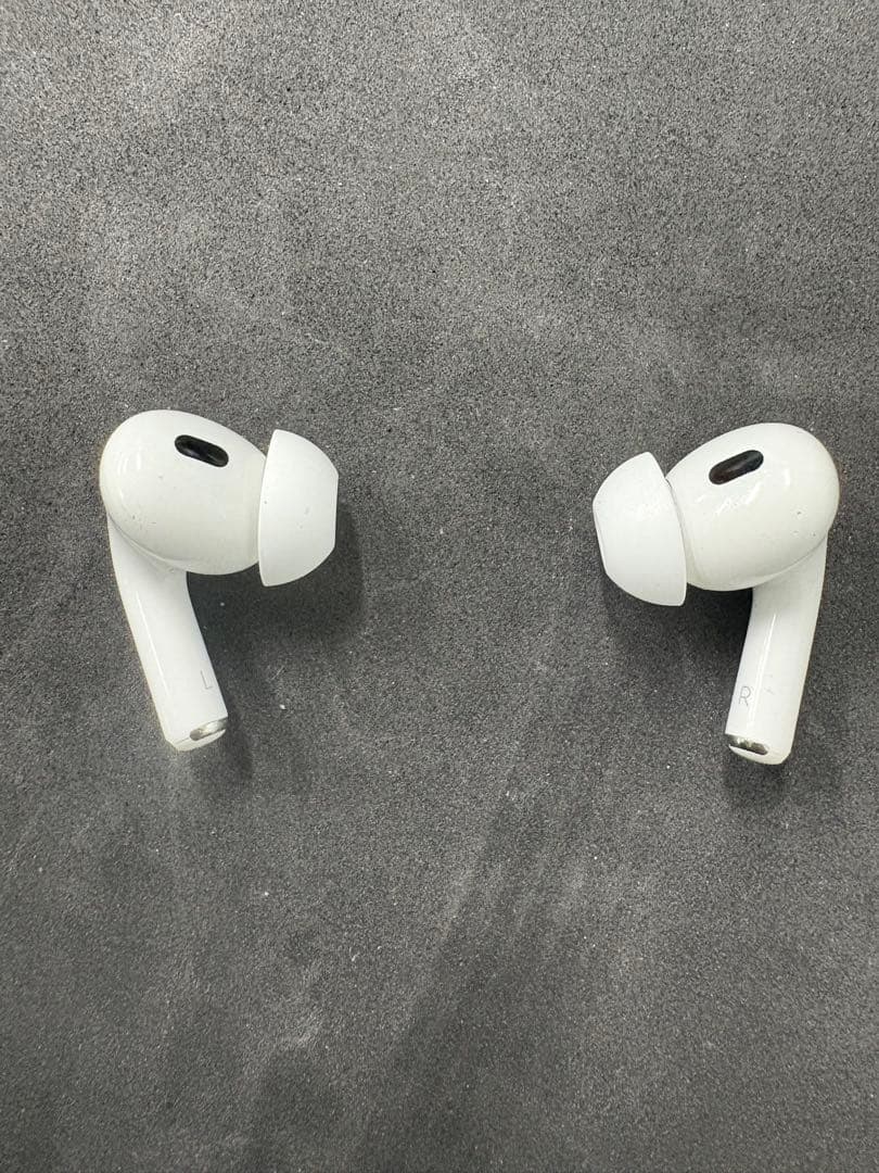 Apple AirPods Pro （第二世代）　カバー付き