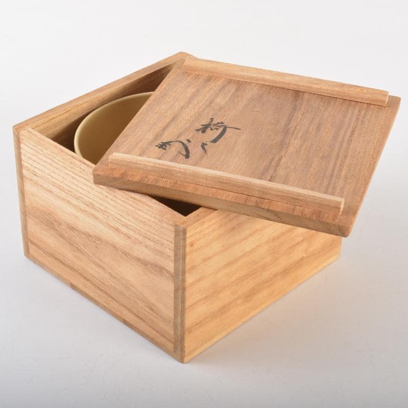 茶道具　京焼　田中香泉造　色絵金彩　菊唐草文　茶碗　共箱　N　6510