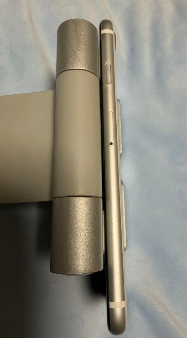 Apple iPhone SE2 64GB SIMフリー　ホワイト