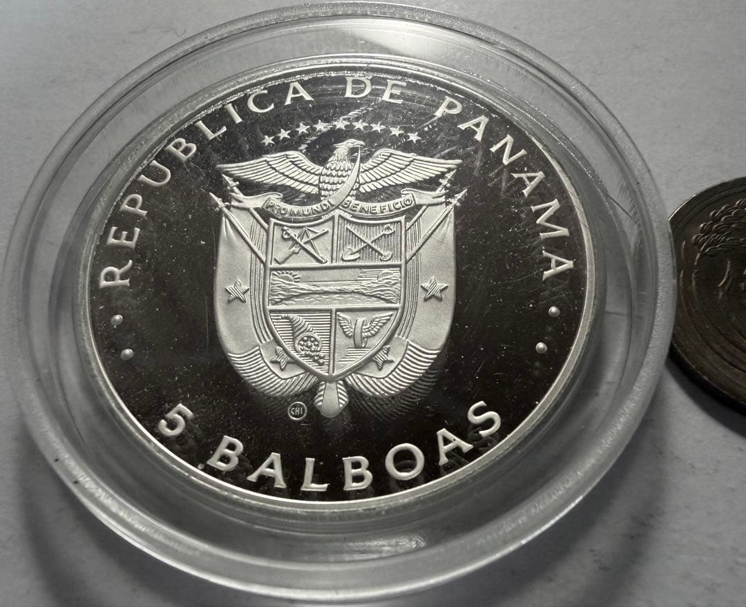 く*み様 1982年 パナマ　サッカーワールドカップ 5バルボアプルーフ銀貨　ケ