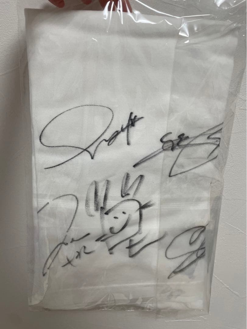 twice tシャツ 全員 直筆サイン 入り