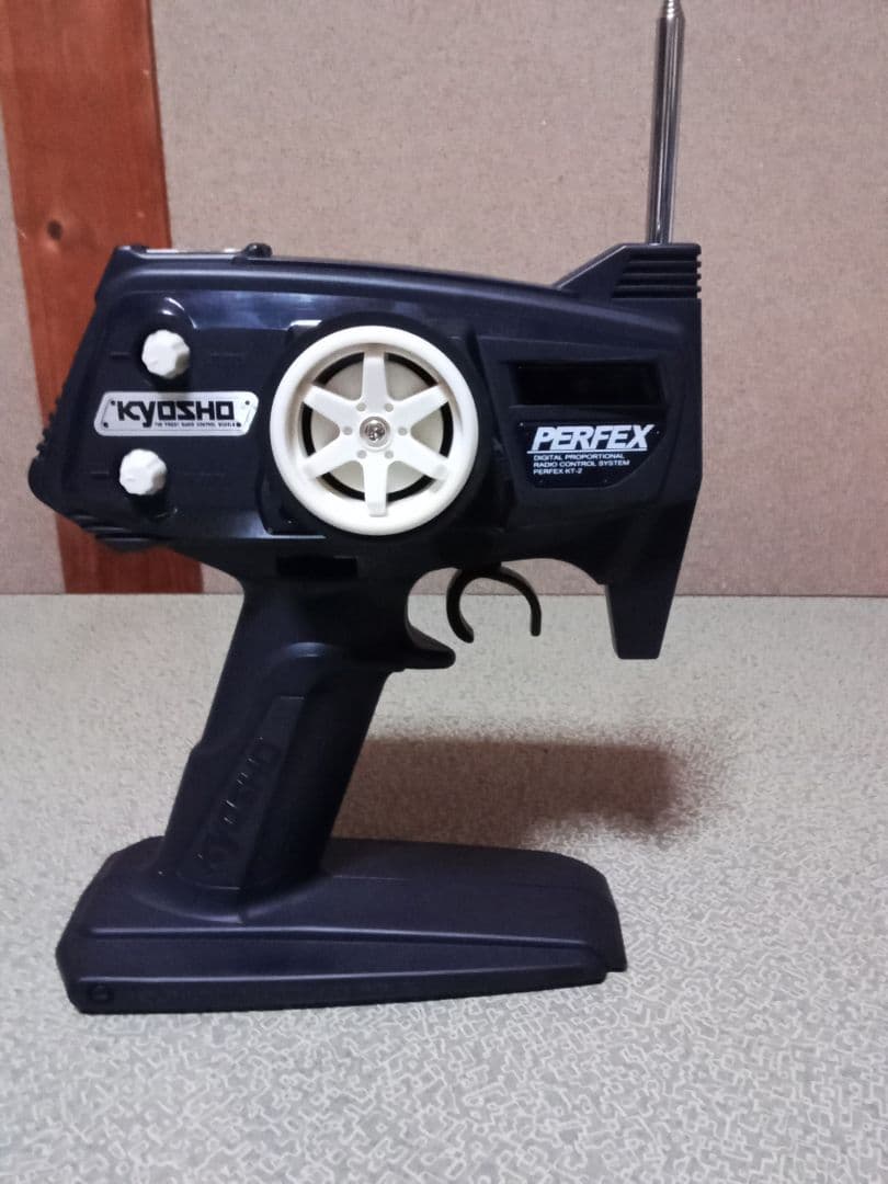 京商ミニッツ 　SUPER Z ゴールド スポーツカー