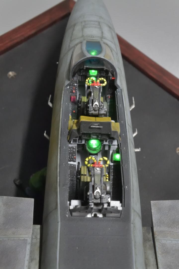 タミヤ F-14A トムキャット 1/48 電飾ジオラマ