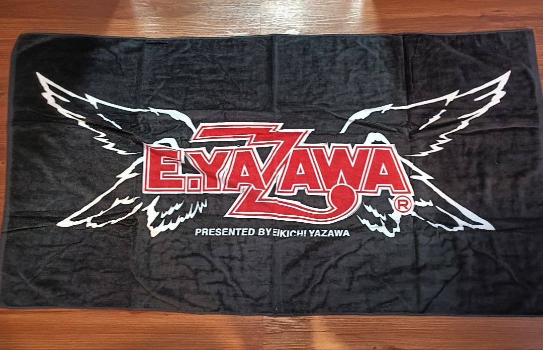 【新品未使用】矢沢永吉　スペシャルビーチタオル　SBT（ツバサ　アカロゴ）黒赤