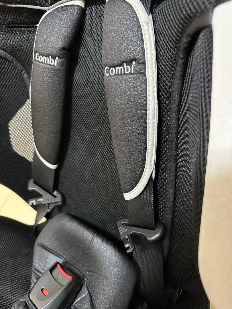 コンビ　美品ジョイトリップエアスルーGF