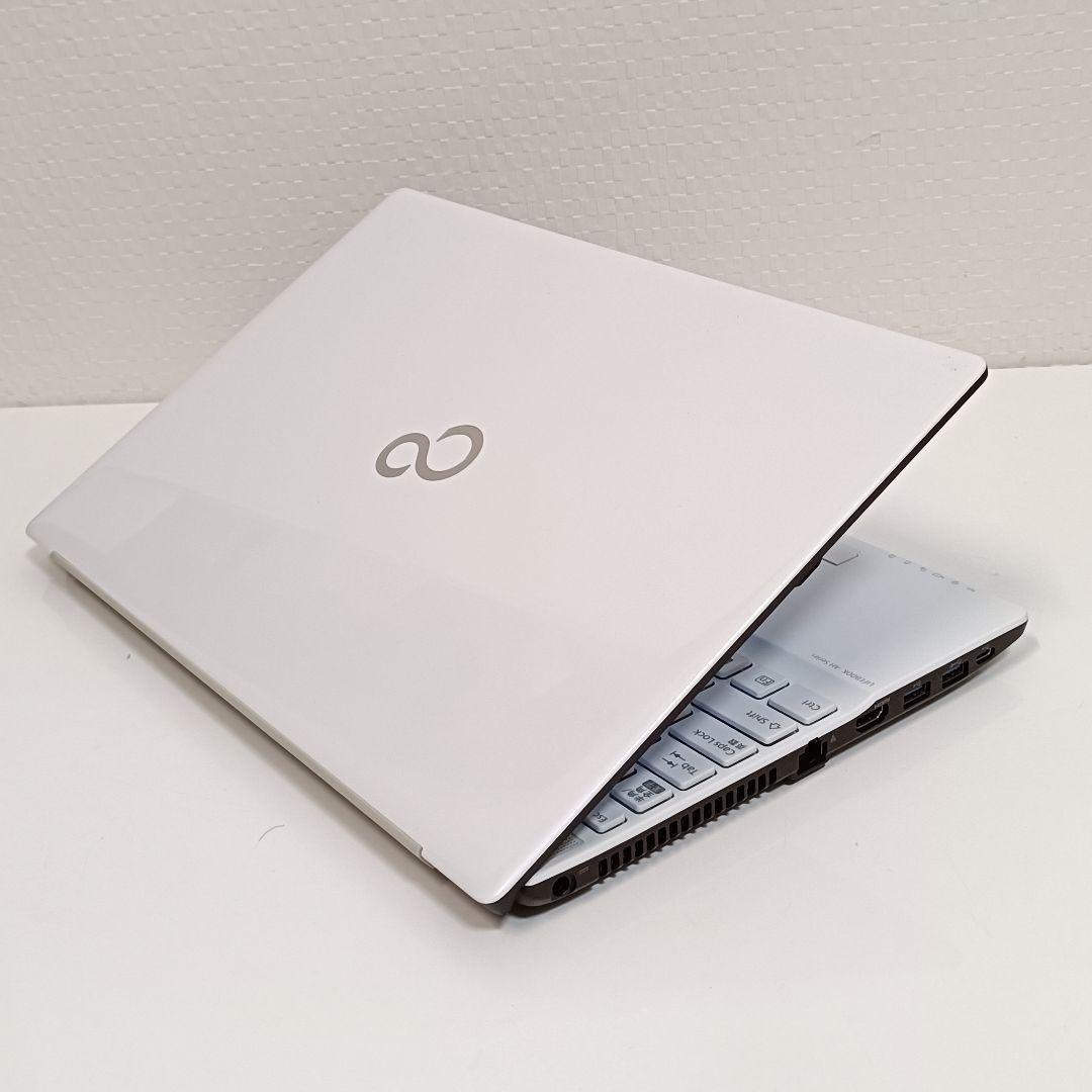 2021年 富士通 Windows11 15.6型 ノートパソコン SSD 40