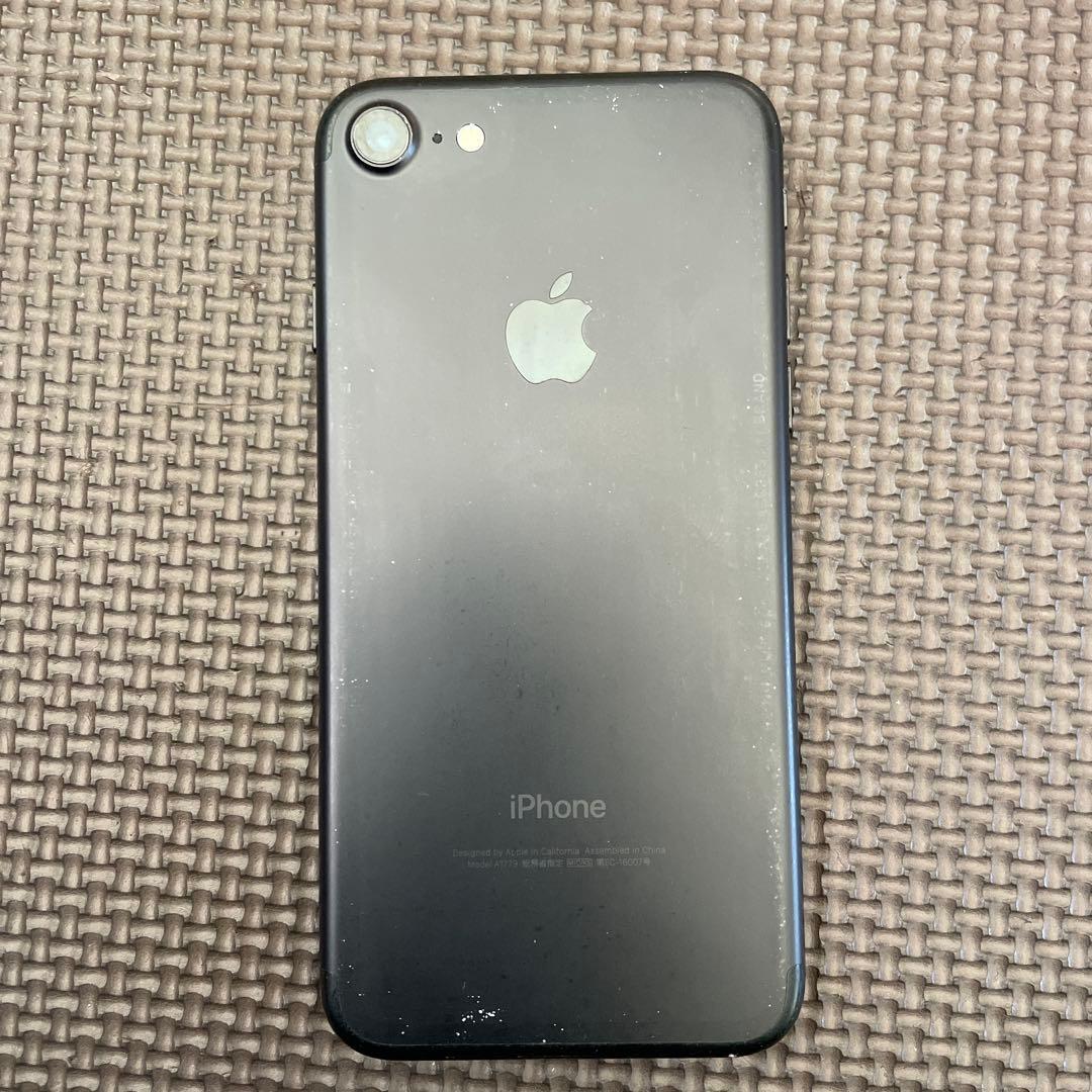 Apple iPhone 7 128GB ブラック本体　SIMフリー