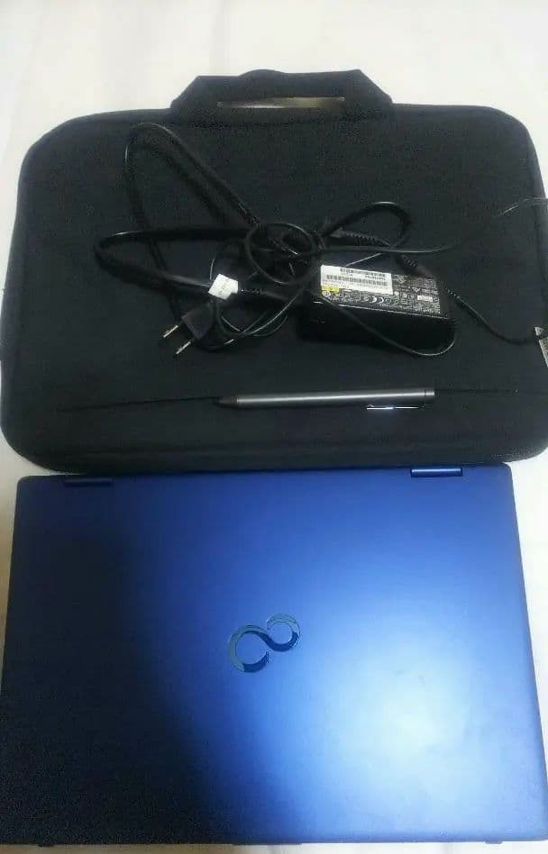 定価１０万 ほぼ未使用 初期化済 PC鞄・ペン付 富士通FMVM75D2L