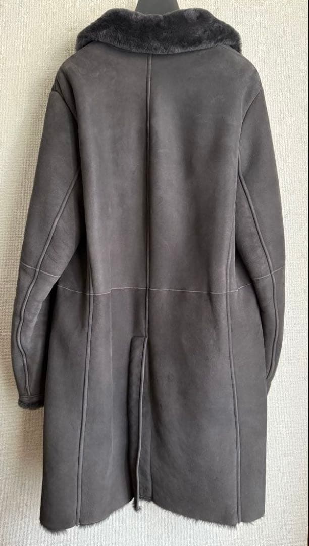 【ウサギ】エンメティ ムートンコート ブラック 定価327,800円