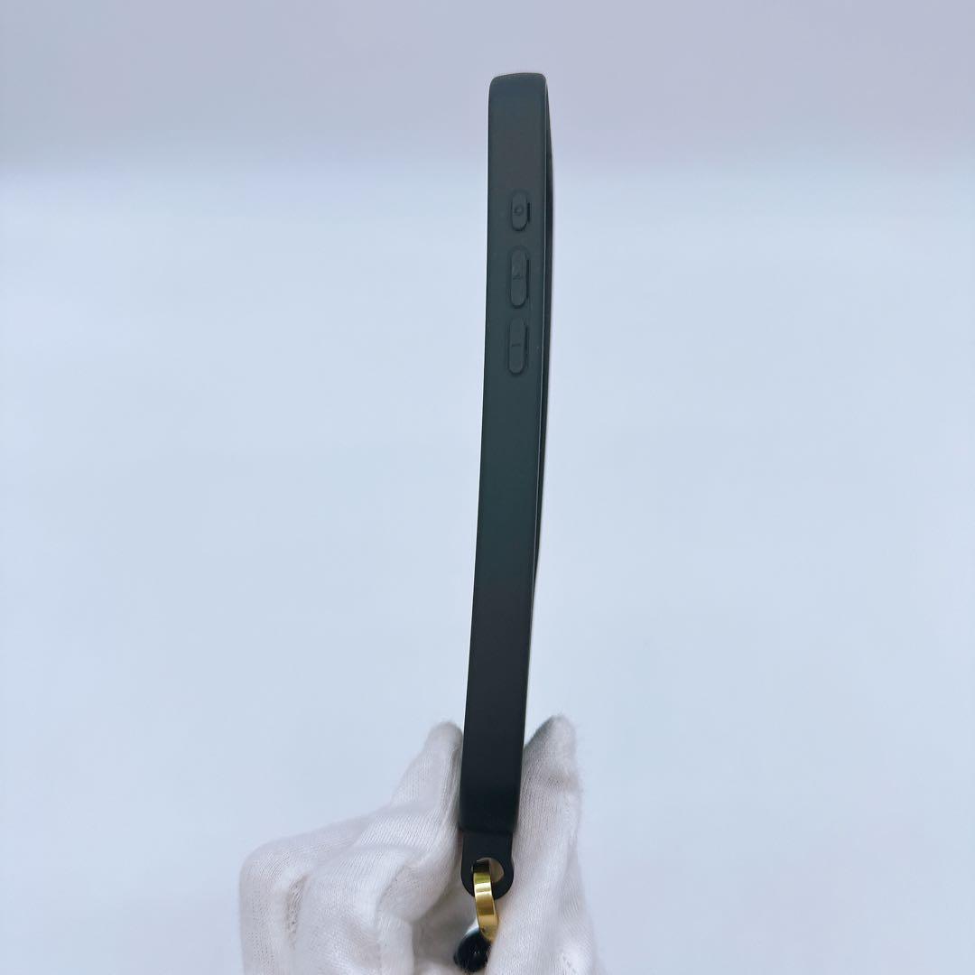 美品☆Louvini Paris iPhone16Pro MAX ケース☆B72