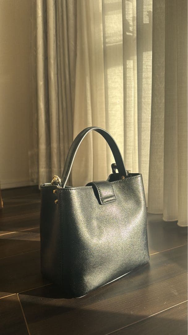 POLO ブラックレザーハンドバッグ
