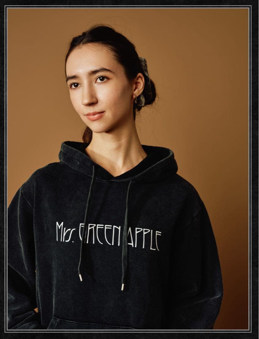 “EDEN to BABEL” フーディ / ブラック　L