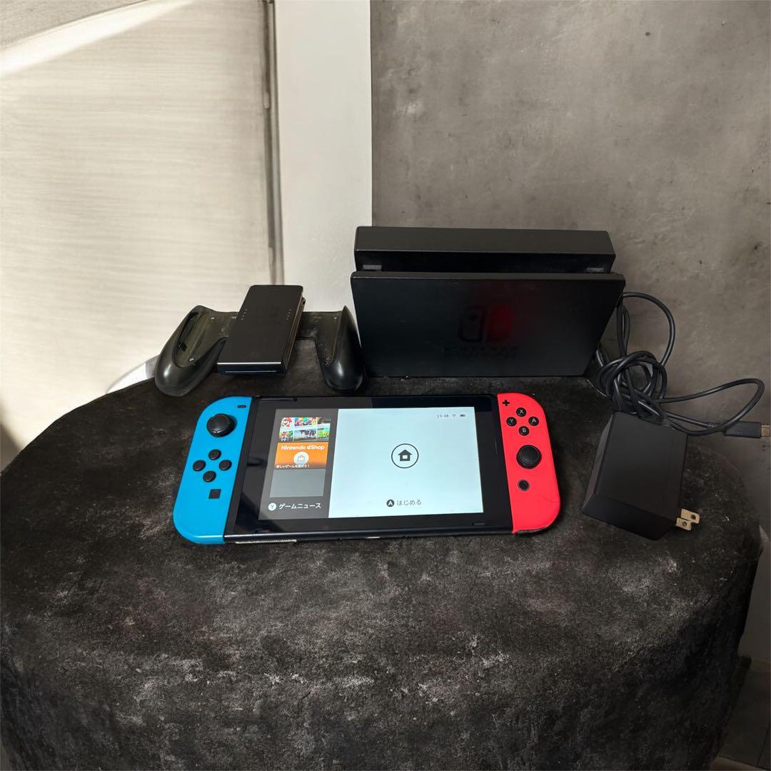 Nintendo Switch 本体 ほぼ未使用！