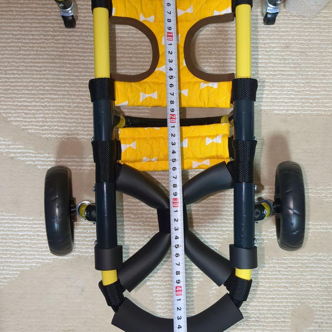 ワンちゃん4輪　リハビリ　食事補助　犬用車椅子　歩行補助　犬の歩行器