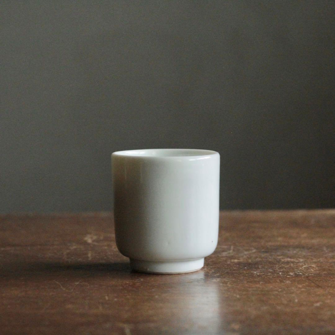 白磁 筒碗 筒盃 No.5 古道具 アンティーク 検）伊万里波佐見平佐