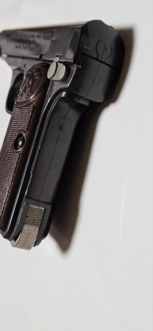 マ*サ様 ブローニング M1910 エアガン