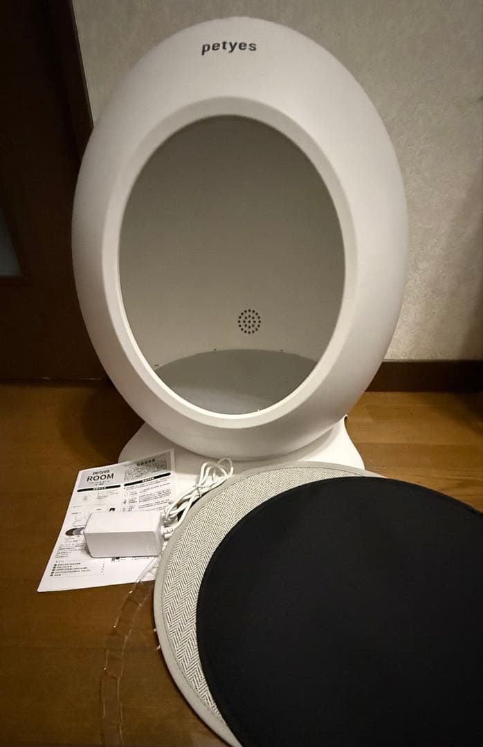 値下げ中！ほぼ新品　petyes 床冷暖房ペットハウス ホワイト　使用1ヶ月