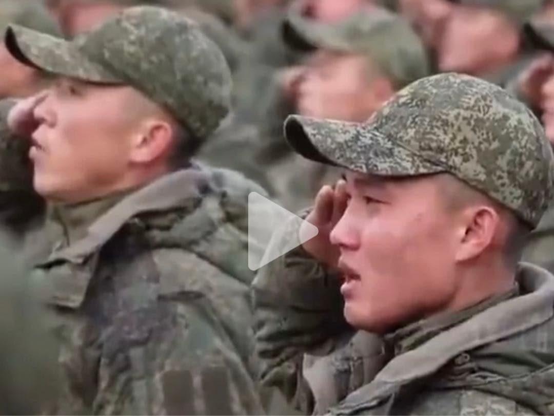 新品　ロシア軍/北朝鮮軍迷彩戦闘服 上下帽子セット　戦争