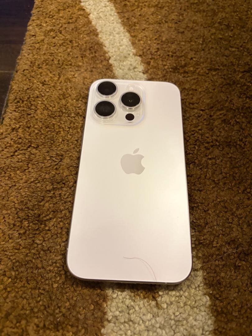 iPhone 15Pro 128GB ホワイトチタニウム