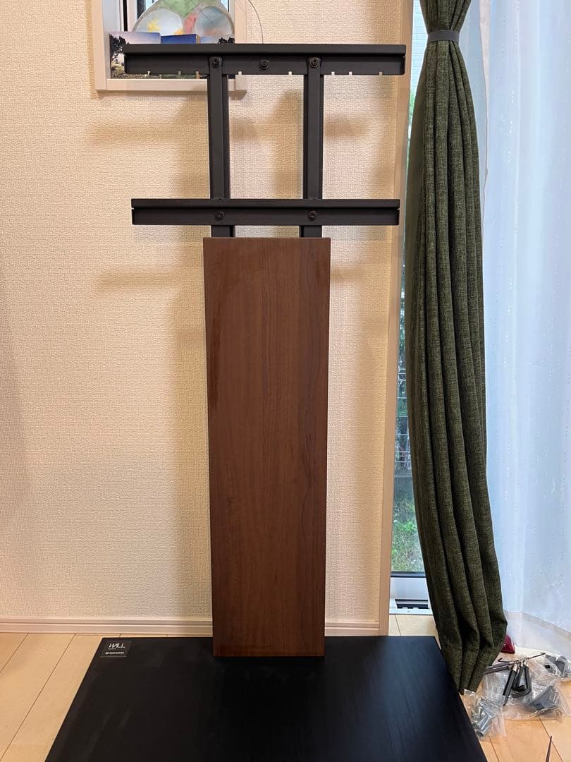 EQUALS WALLウォール 壁寄せTVスタンドV2 と収納付きゲーム機棚板