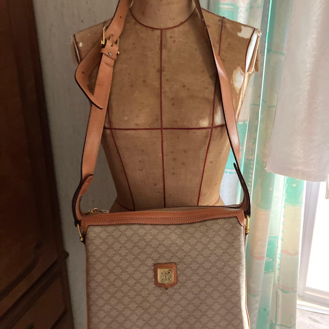 セリーヌ レザー ショルダーバッグ