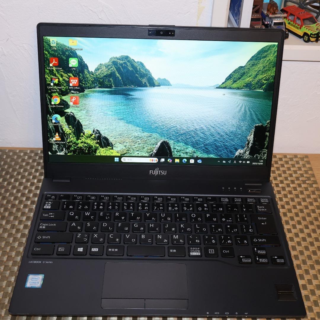 小型！Win11公式対応8世代Corei5/メ8G/SSD/無線/カメラ/FHD