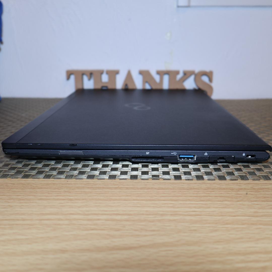 小型！Win11公式対応8世代Corei5/メ8G/SSD/無線/カメラ/FHD