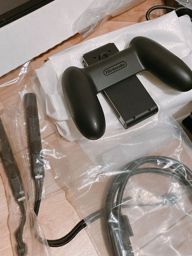 【美品】Nintendo Switch 本体 付属品完備 グレー