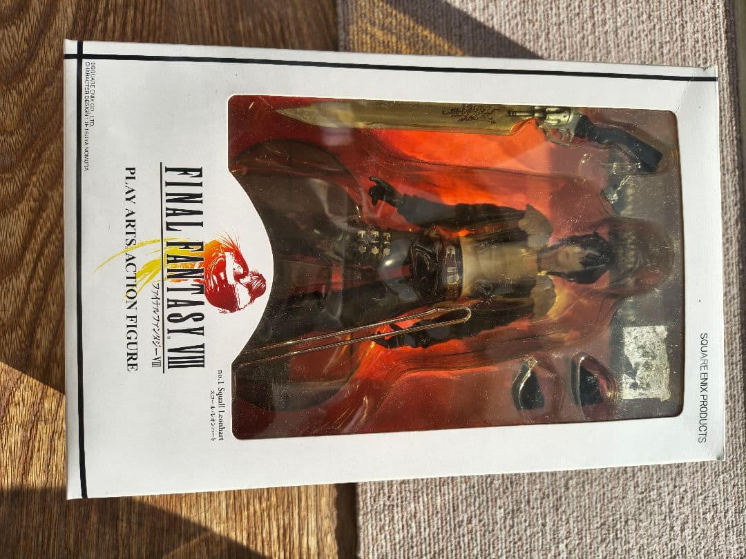 ファイナルファンタジー8 プレイアーツ スコール・レオンハート フィギュア