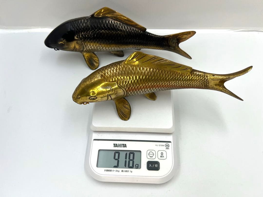 双鯉 在銘 金銀 ２匹揃 金属工芸 置物 縁起物 鯉 在銘