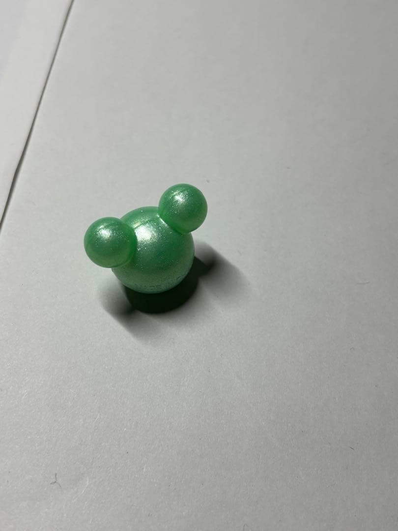 緑色の耳付きキャラクター