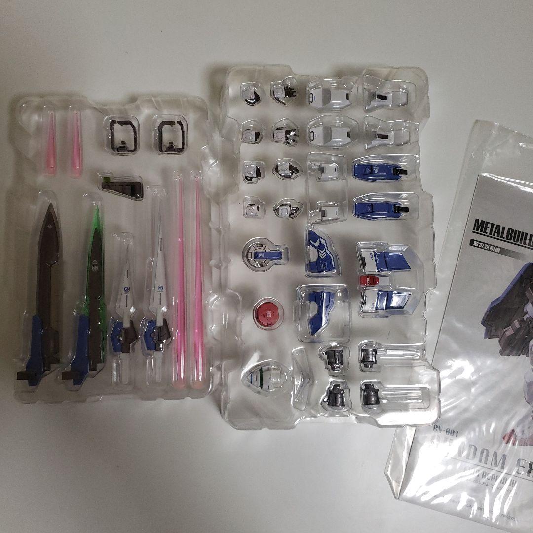 ガンダムメタルビルド　エクシア・クアンタン