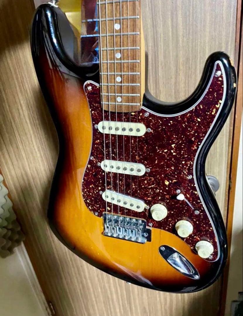Squier ストラトキャスター by fender