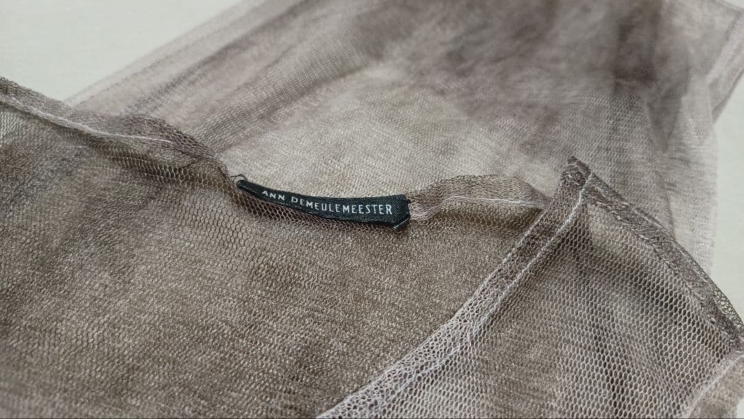 アン・ドゥムルメステールANN DEMEULEMEESTERパワーネットトップス