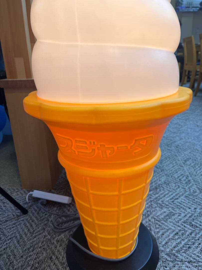 アイスクリームコーン ディスプレイ