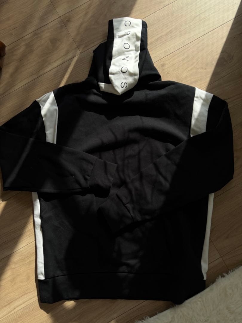 ブラックパーカー クロノス