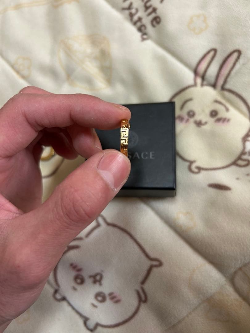 VERSACE ゴールド確実正規品グレカピアス　男女兼用