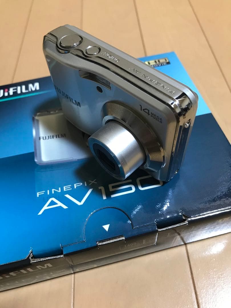 FUJIFILM FINEPIX AV150 コンパクトデジタルカメラ