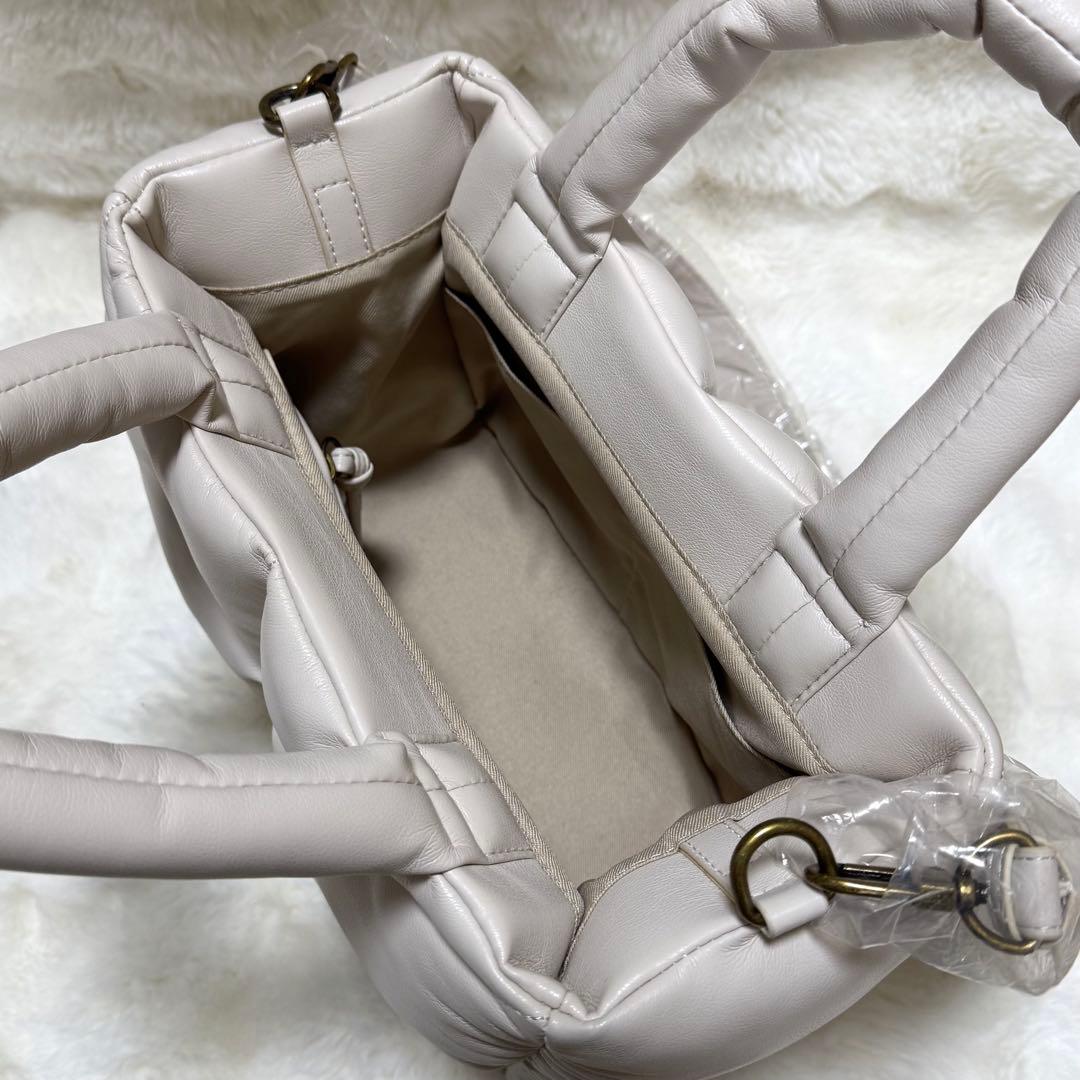 Glam Lips SMALL QUILTING レザー　ハンドバッグ　ホワイト