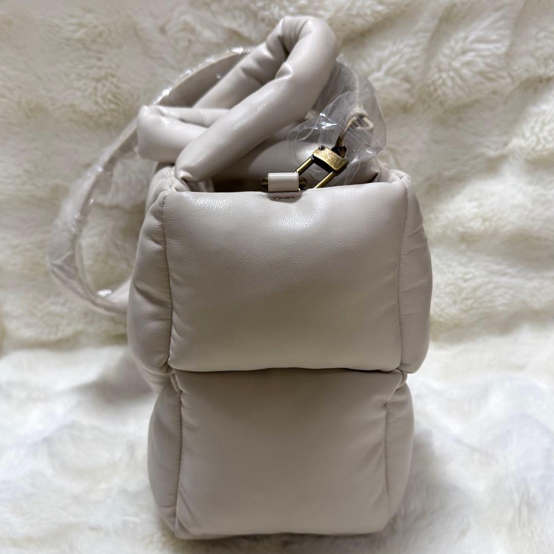 Glam Lips SMALL QUILTING レザー　ハンドバッグ　ホワイト