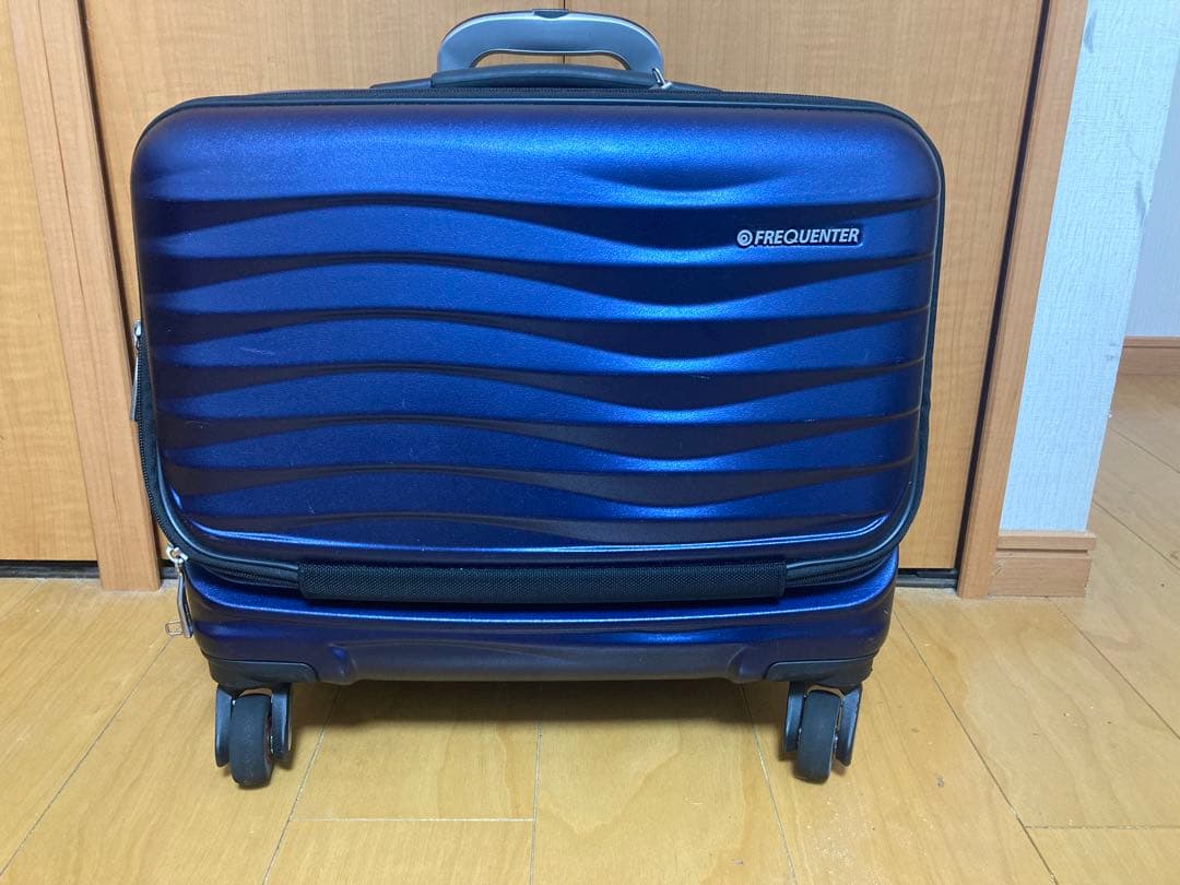 フリクエンター クラム　前開き横型 4輪キャリー 34L 美品