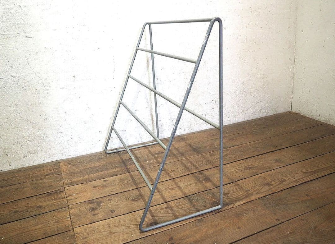 1339 ①古い鉄枠のアイアンラック　タオル掛け　レトロ　ビンテージ　工業系