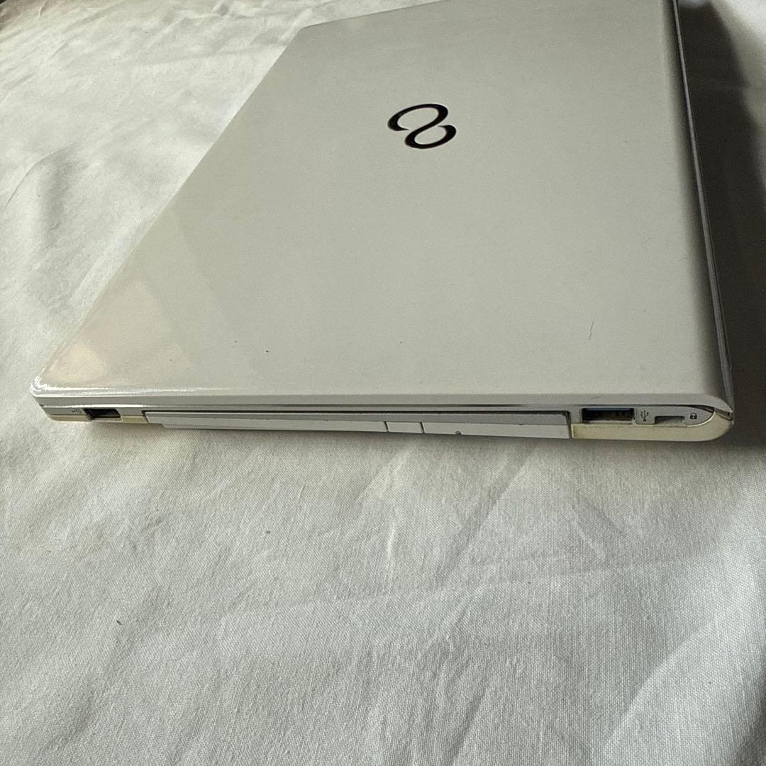 LIFEBOOK　FMVS90WW　ノートパソコン