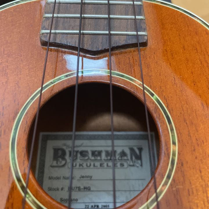 BUSHMANソプラノウクレレ