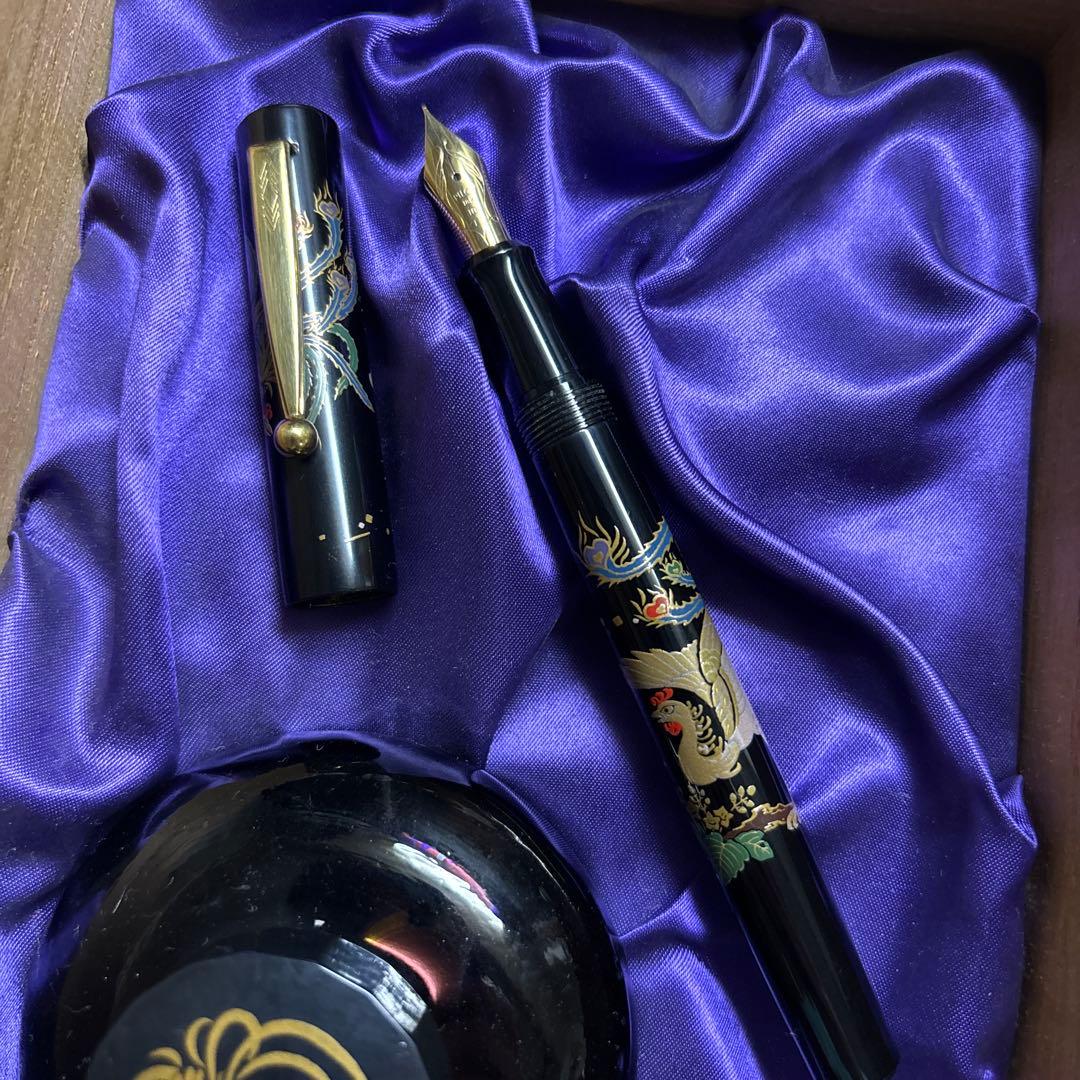 PILOT 天皇即位記念蒔絵万年筆 インク壺 木箱入り（蓋なし）限定1000本✨